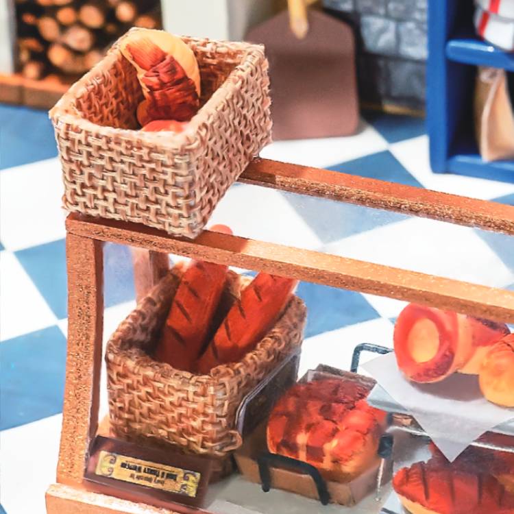 Robotime 1:24 DIY Miniature Mini Dollhouse Kit Home Deco Nancy's Bake Shop DG143