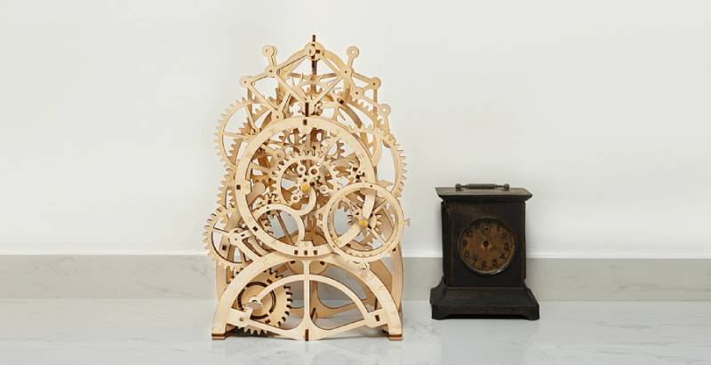 Robotime 3D DIY Wooden Puzzle Mechanical Gear Drive Vintage Pendulum Clock LK501