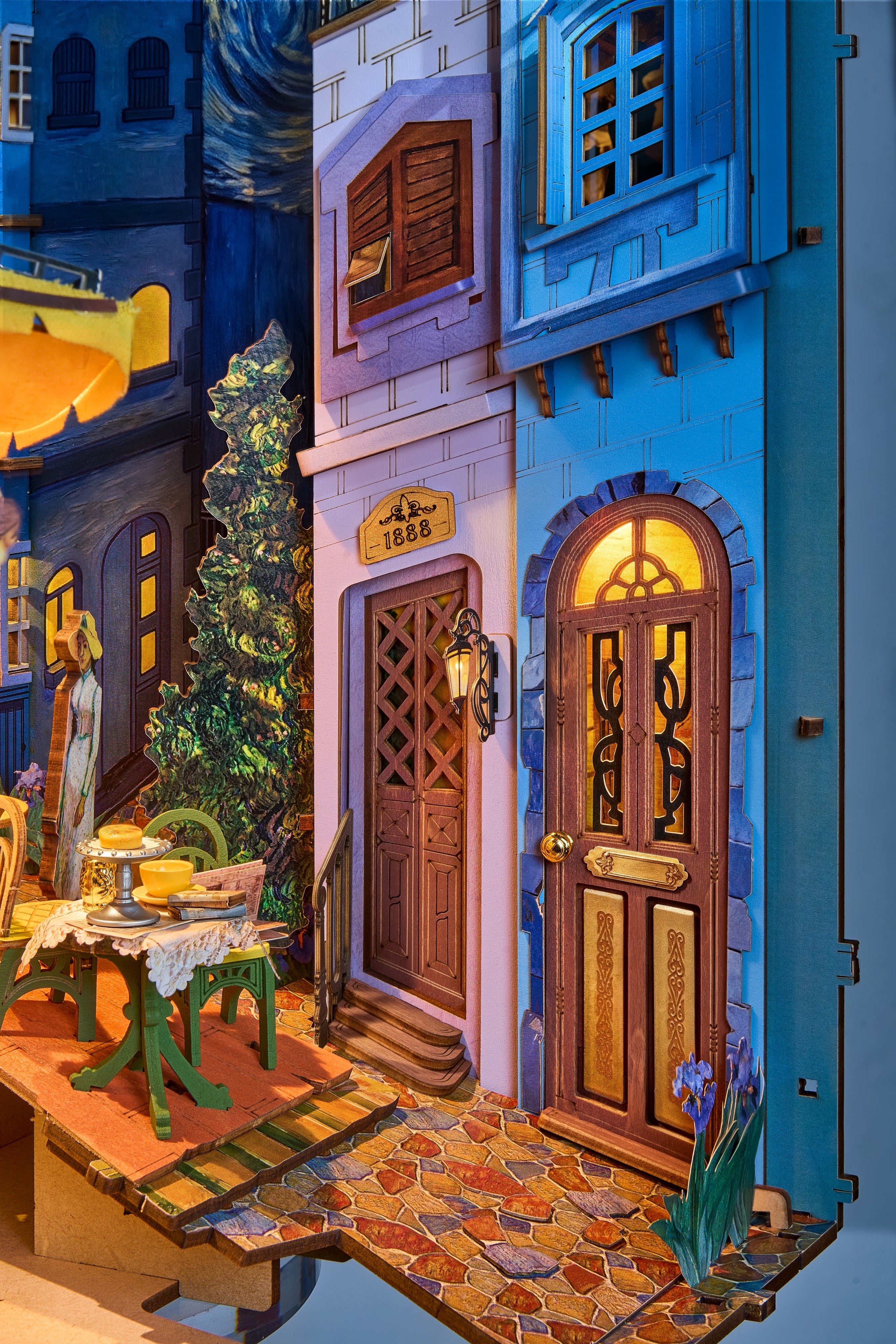 Rolife Starry Night Café TGB25 — blue street facade and illuminated windows DIY kit display