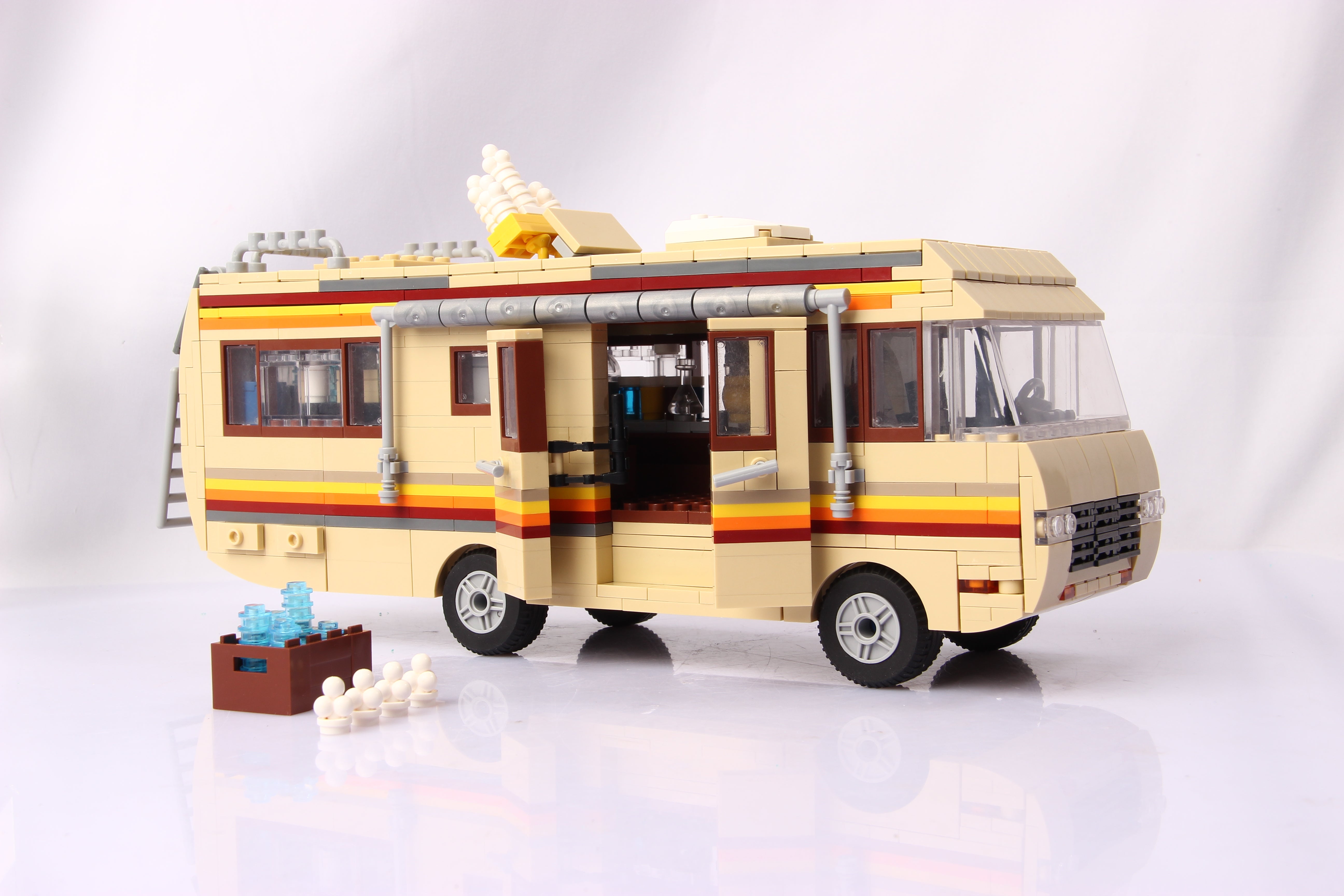 643PCS Classic U.S.Drama Movie TV Breaking Bad Walter White Work Car Pontiacl Lab RV Technical Model Toys Gift