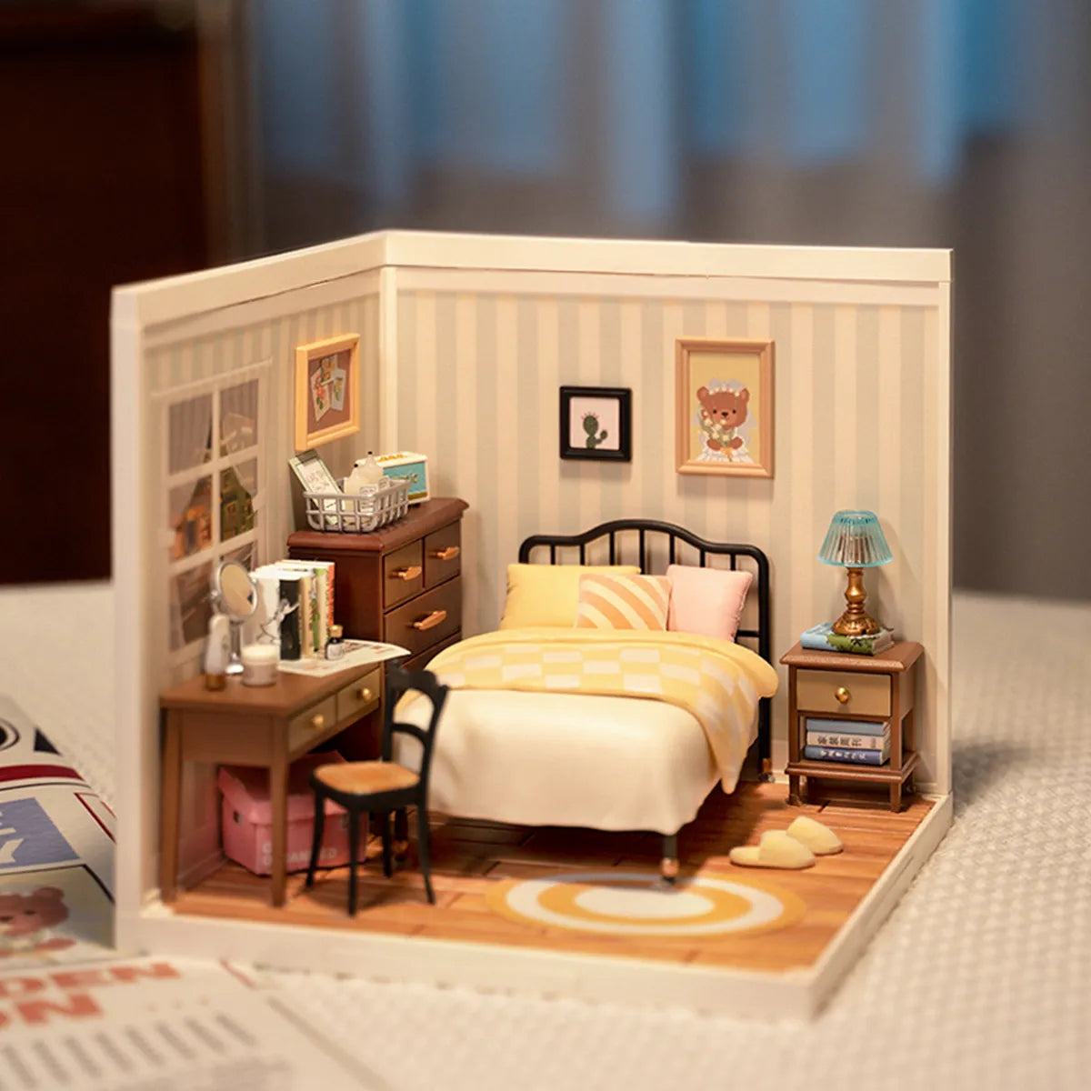 Robotime Rolife ROKR Miniature House Sweet Dream Bedroom DW009