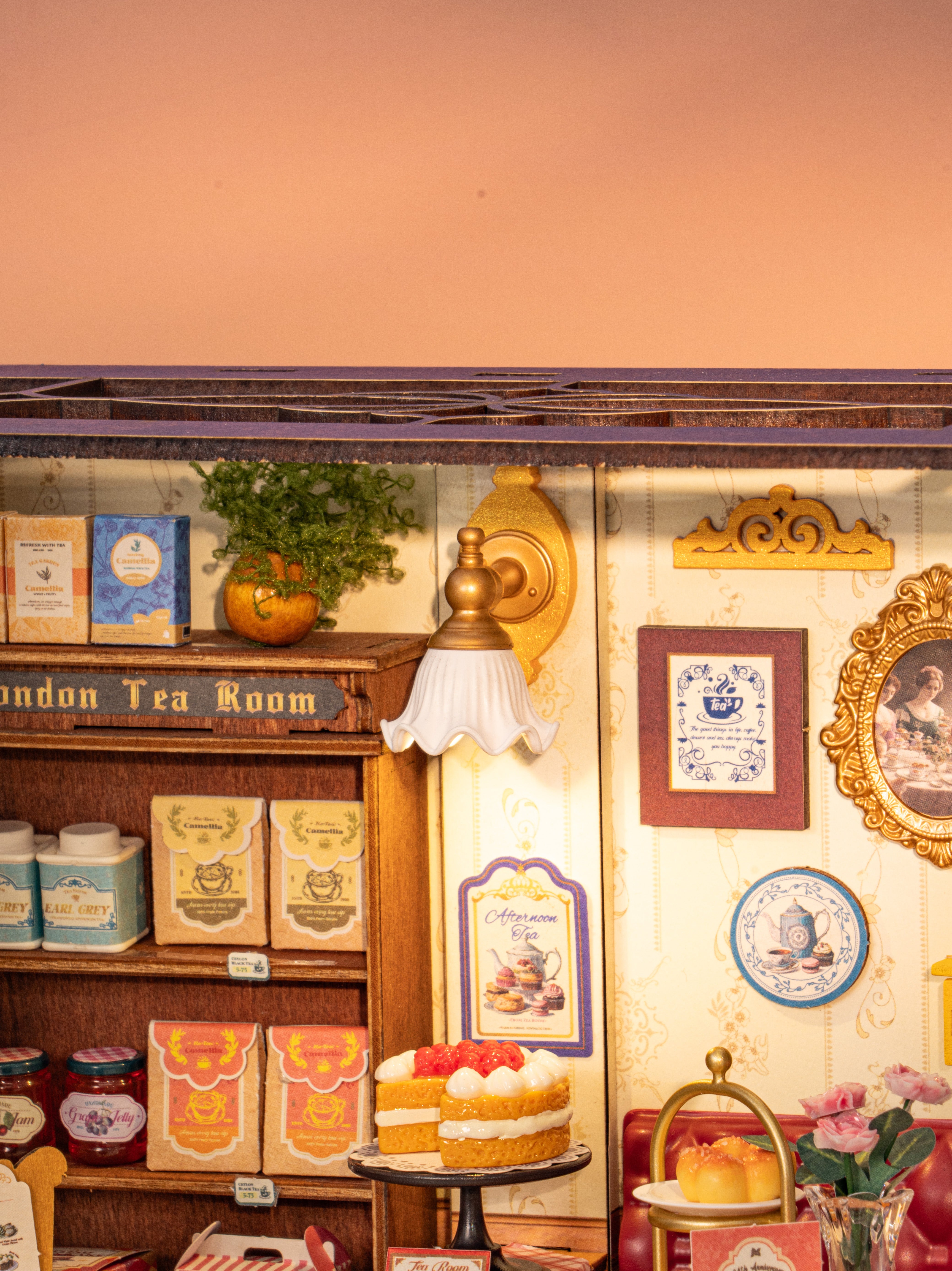 Rolife Leisure Time Tea Room DIY Miniature House DG171