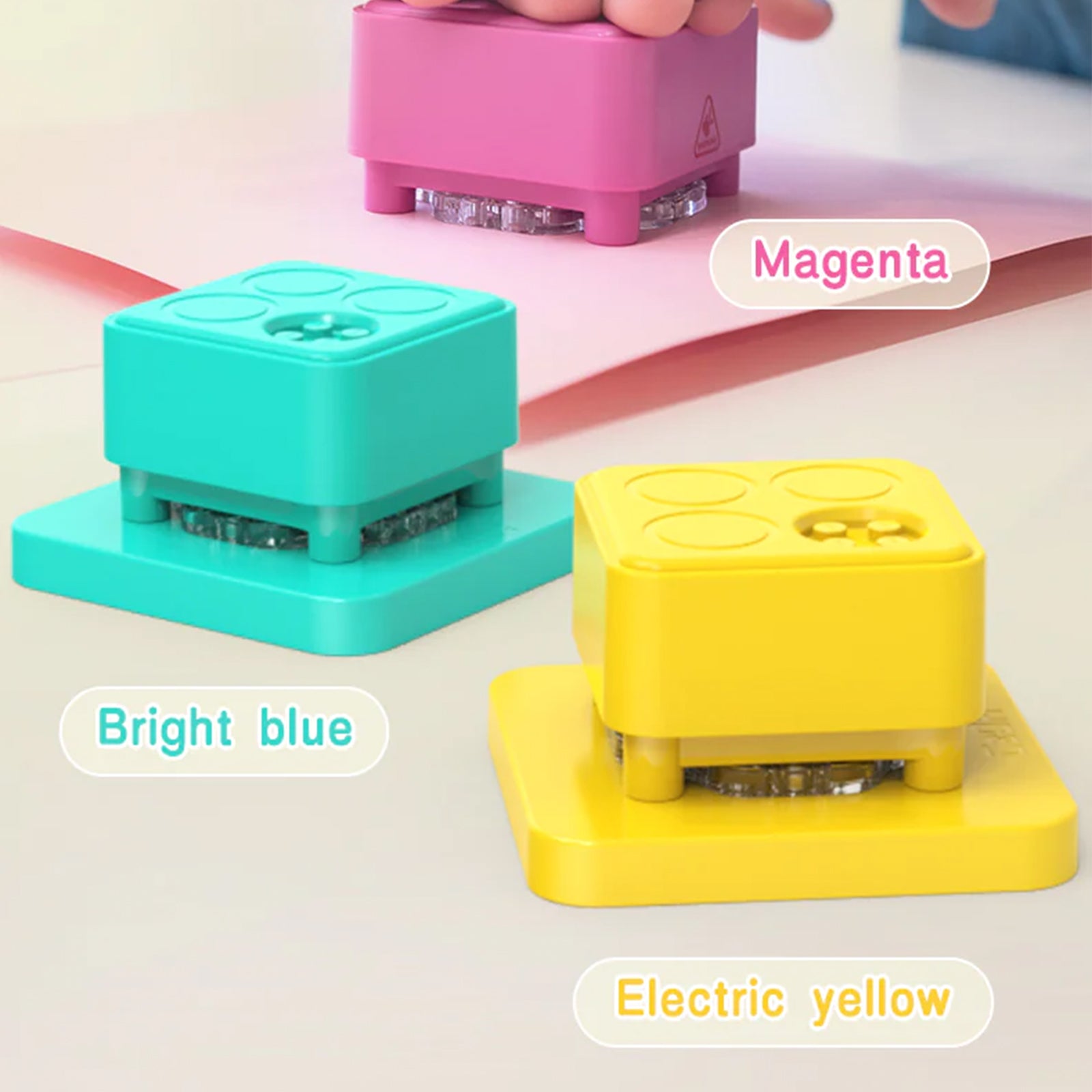 CaDA D031 99 PCS Hole Puncher D031 Building Block Combine bricks and paper easy to press and punch kids