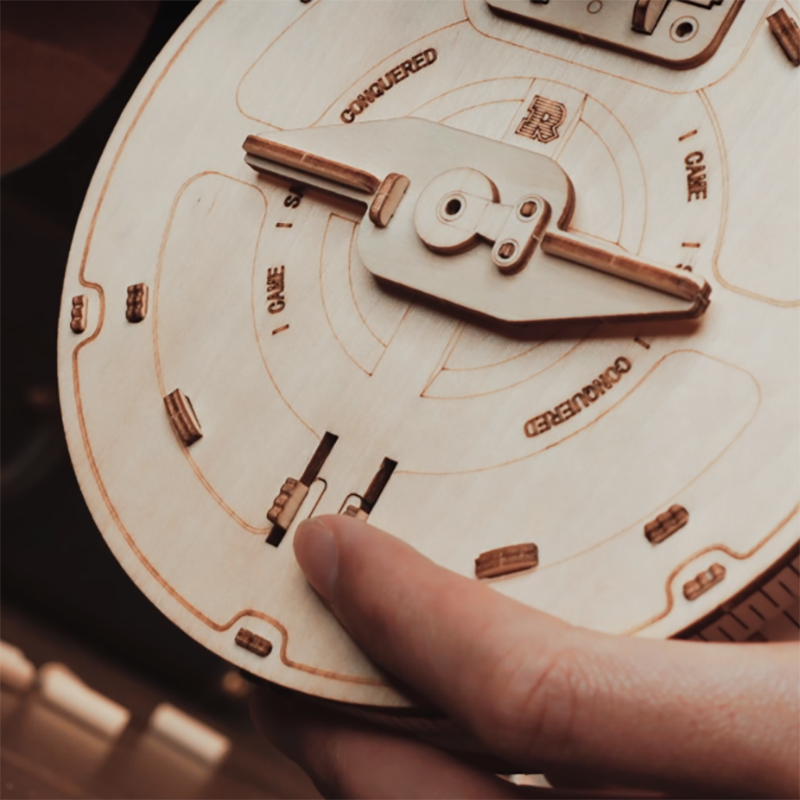 275 pics Submachine Gun LQB01 LIFELIKE GUN MODEL Toy Gift