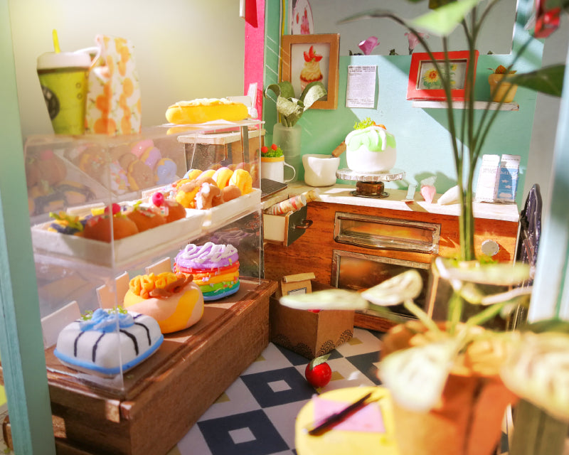 Robotime 1:24 DIY Miniature Mini Dollhouse Kit Home Decor Dessert Shop DGM06
