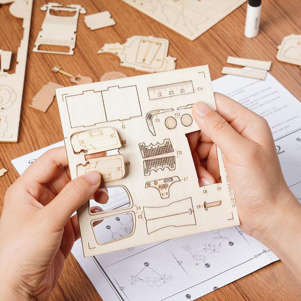 Robotime Retro Vintage Car DIY 3D Wooden Puzzle Model Kit Toy TG504